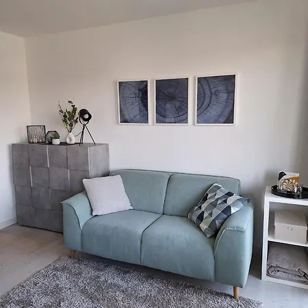 Apartment Tinyflat33 In Koblenz Mit Internet Balkon Stellplatz Magenta Tv Koblenz (Rhineland-Palatinate)