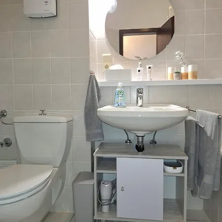 Tinyflat33 In Mit Internet Balkon Stellplatz Magenta Tv コブレンツ