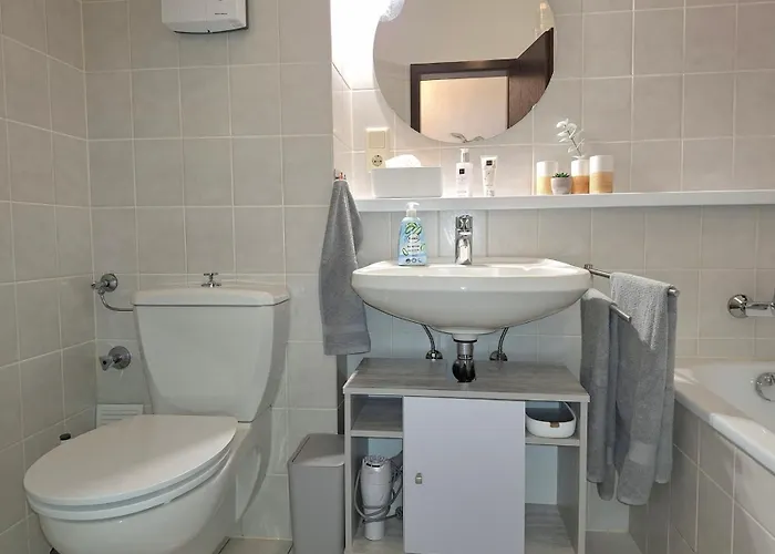 Tinyflat33 In Mit Internet Balkon Stellplatz Magenta Tv קובלנץ